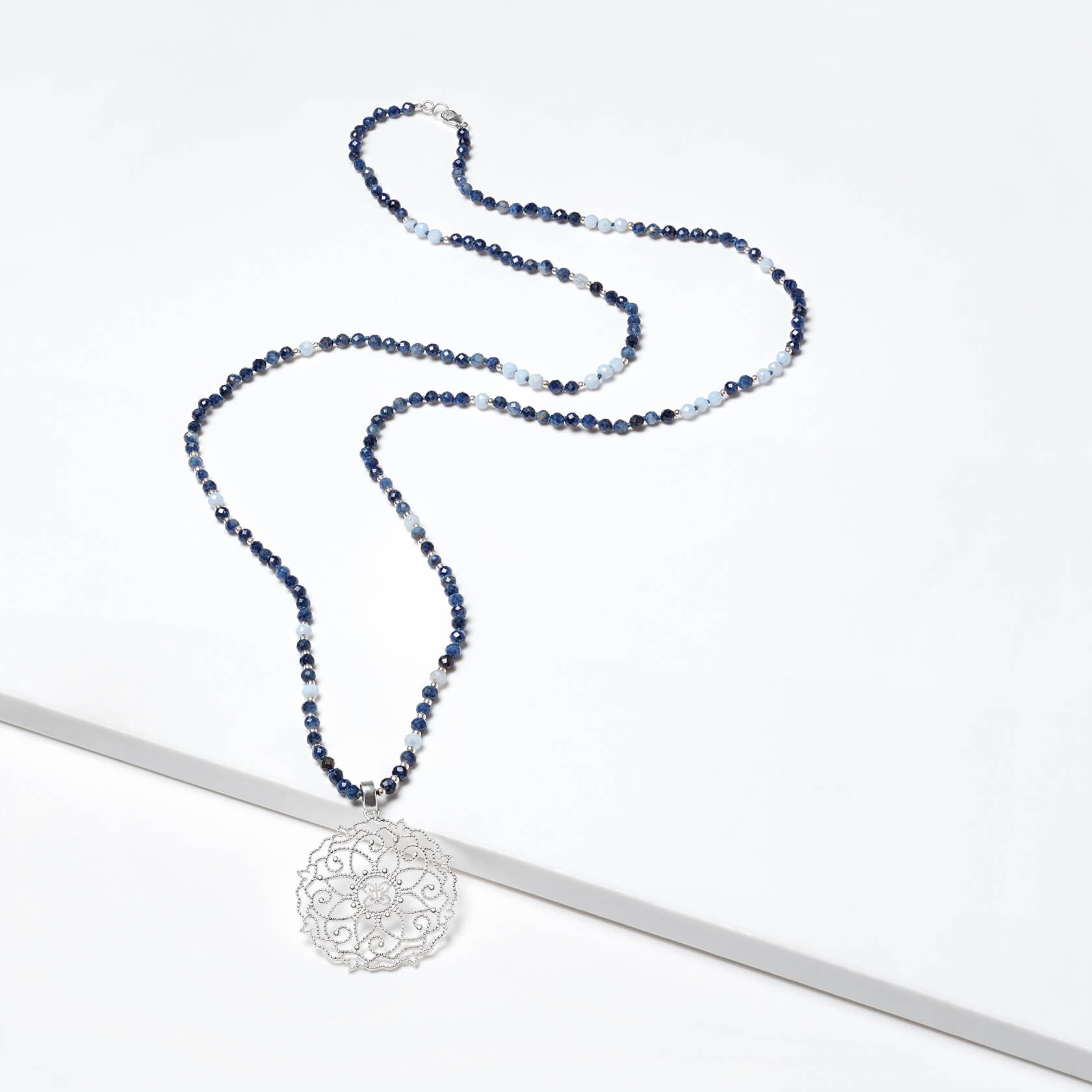 Neptuno large mandala necklace