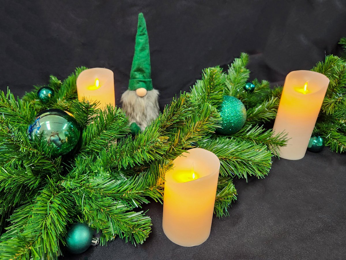 Christmas Tree Garland with LED Candles - Green