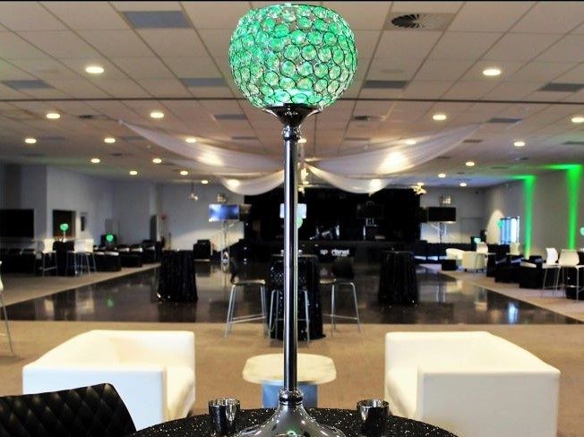 table-centre-hire-crystal-green-lights
