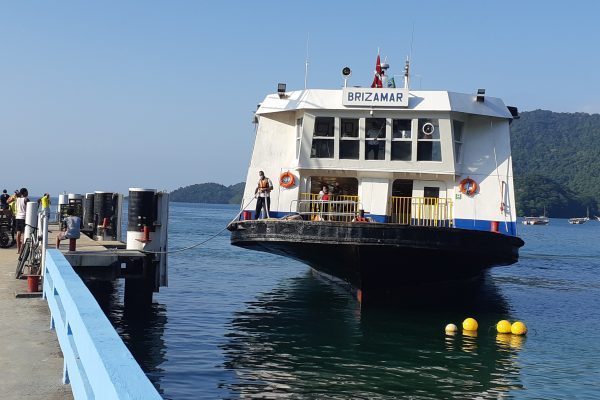 Balsa Angra dos Reis Ferry