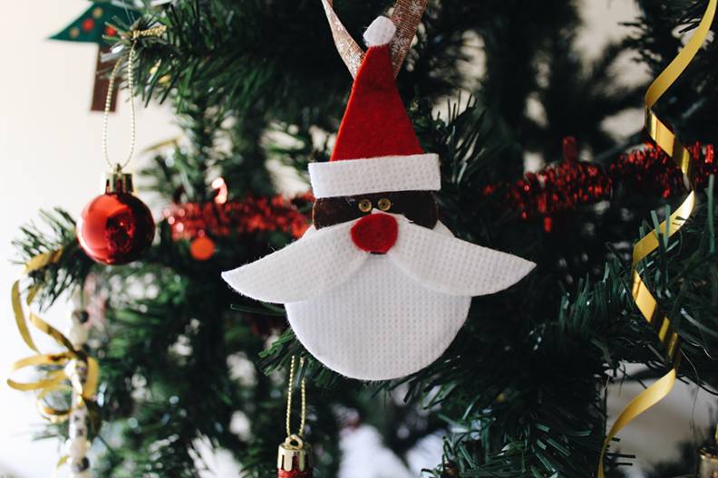 Santa Ornament zainab mlongo